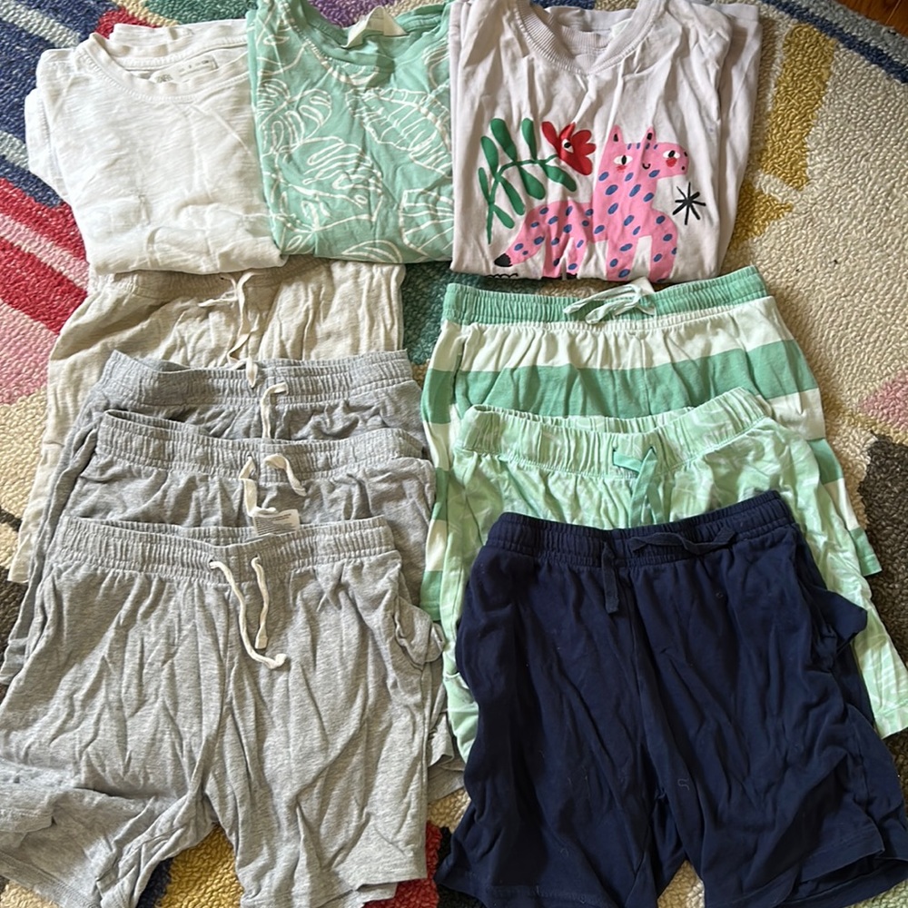 Panama’s 7 shorts and 3 T-shirts